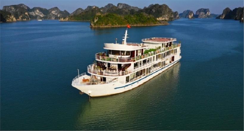 Lan Ha Sapphire Cruise